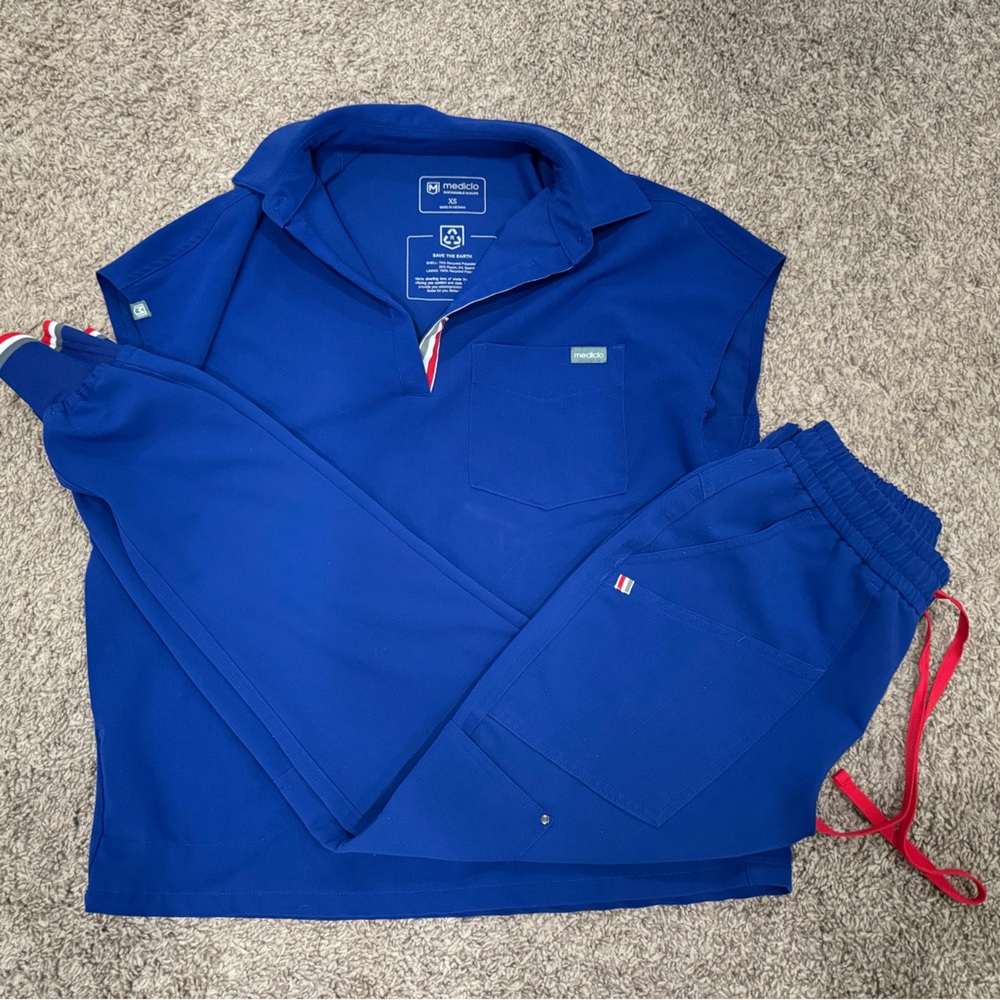 Mediclo Women’s Scrubs Set Royal Blue XS